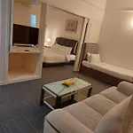 Perfect Home Stay At Times Square