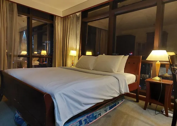Perfect Home Stay At Times Square
